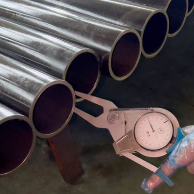 45MnMoB ความแข็งแรงในการดึงสูง ทนทานต่อการกัดกร่อน ท่อเจาะบ่อน้ํามันที่ออกแบบด้วยความแม่นยํา